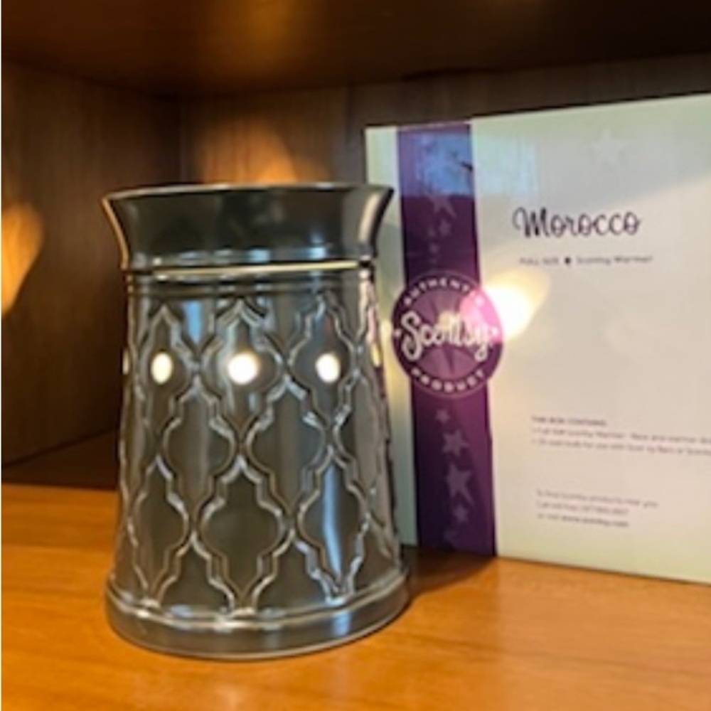 Scentsy Morroco Retired Wax Warmer New in Box